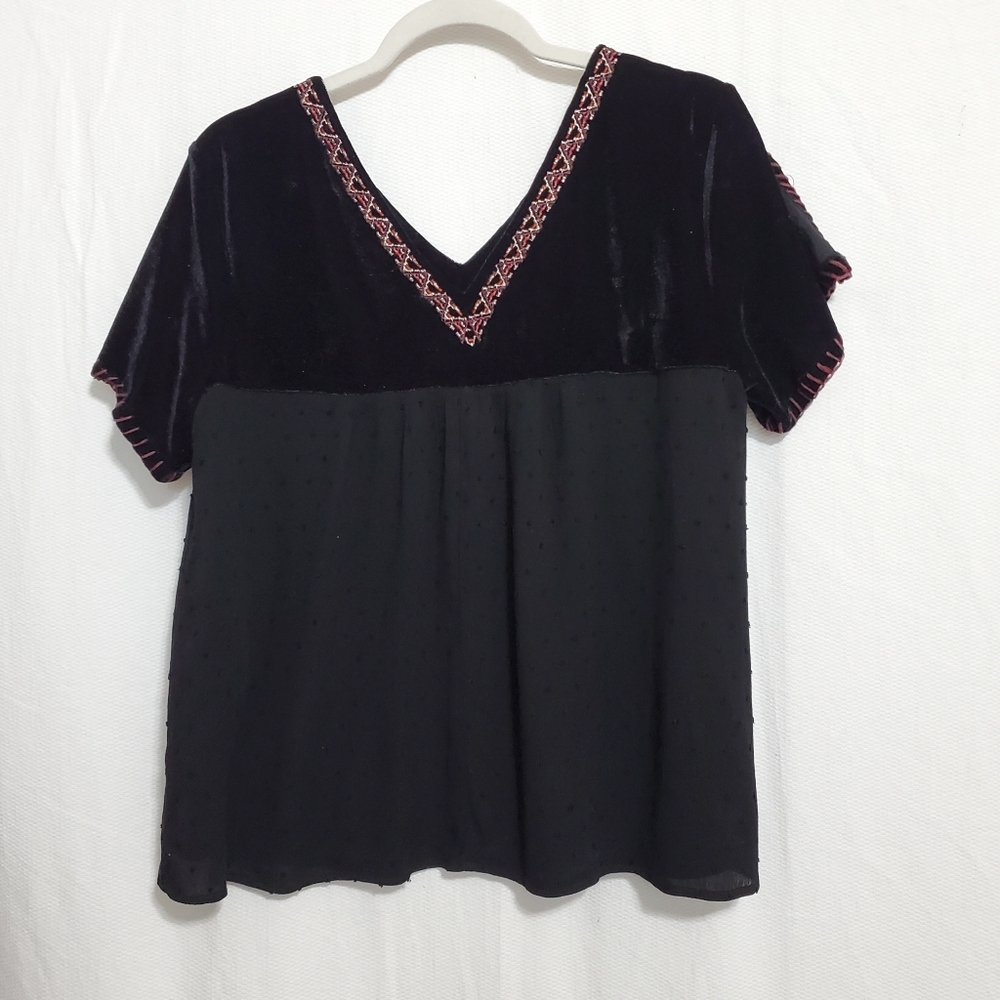 THML Anthropologie Embroidered Boho Peasant Top Black Medium - Picture 7 of 9